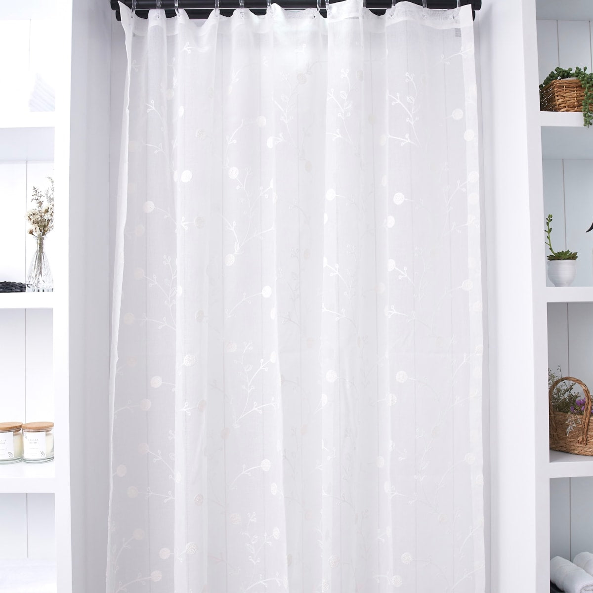 Cortina de Sala Modelo Pompón Blanco (Pack de Dos)