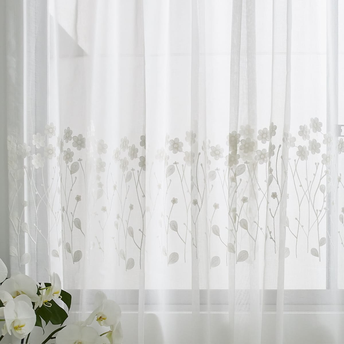 Cortina de Sala Modelo Gardenia Blanco (Pack de Dos)